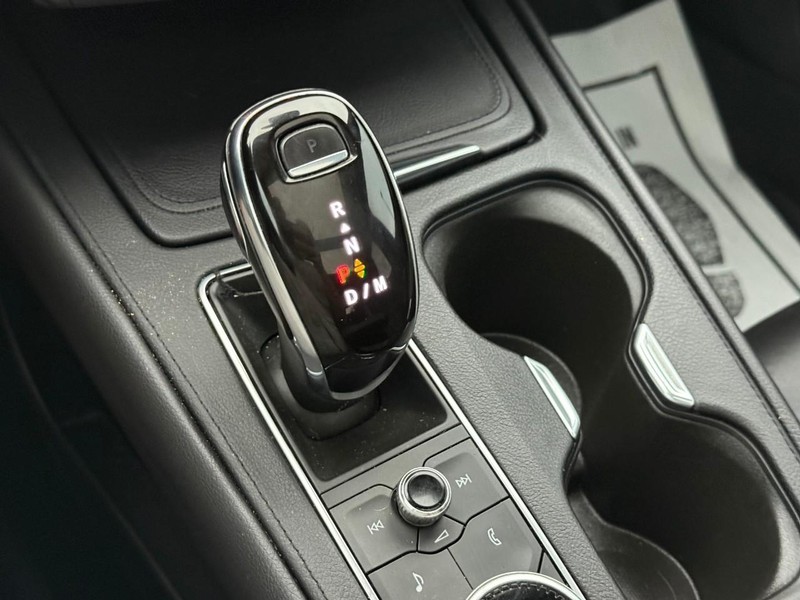 Cadillac XT4 Vehicle Full-screen Gallery Image 22