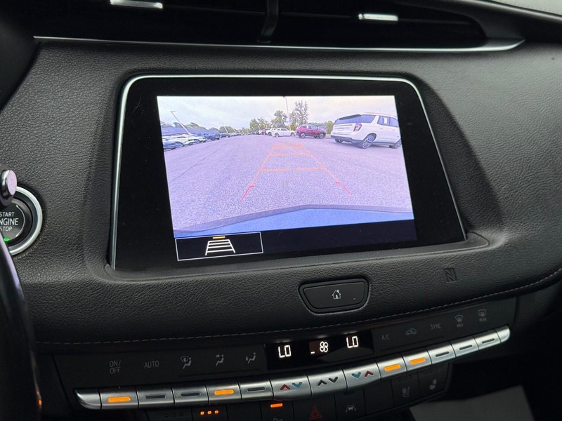 Cadillac XT4 Vehicle Full-screen Gallery Image 24