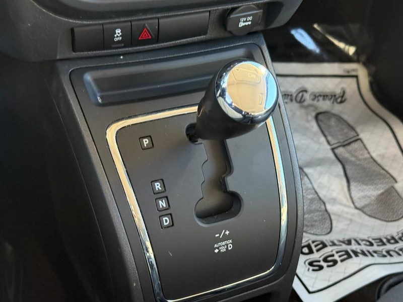 Jeep Patriot Vehicle Image 21