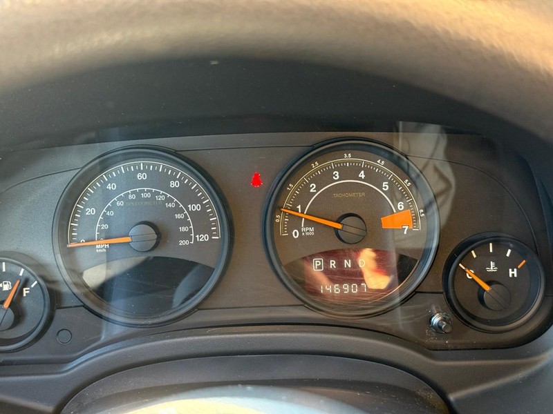 Jeep Patriot Vehicle Image 24