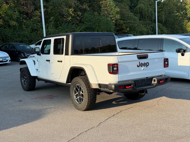 Jeep Gladiator Vehicle Image 04
