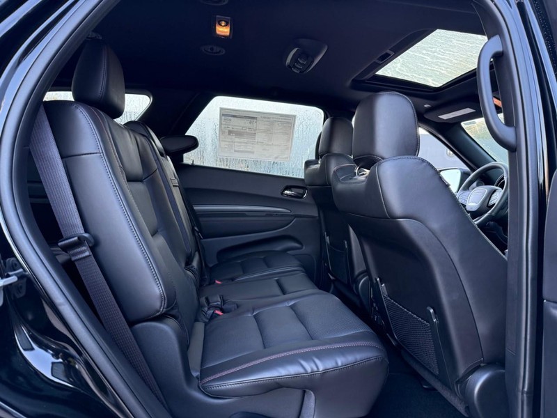 Dodge Durango Vehicle Full-screen Gallery Image 6