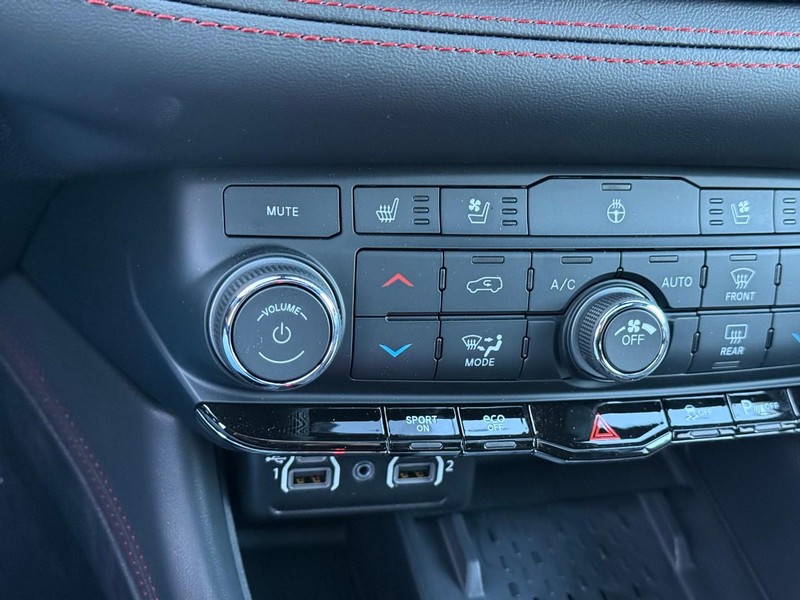 Dodge Durango Vehicle Full-screen Gallery Image 20