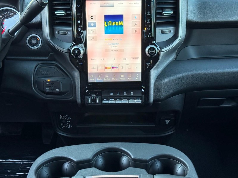 Ram 2500 Vehicle Image 12