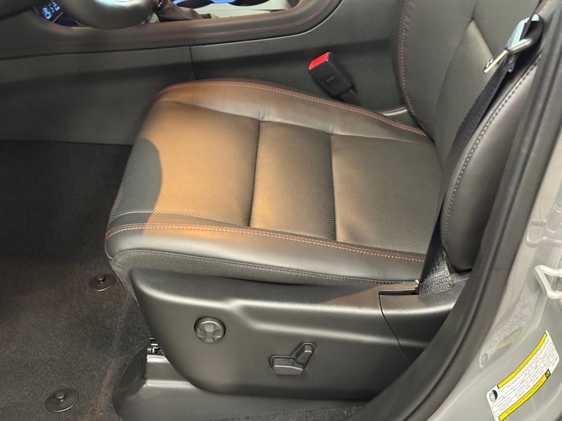 Dodge Durango Vehicle Full-screen Gallery Image 10