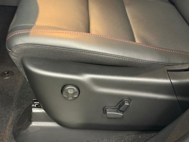 Dodge Durango Vehicle Full-screen Gallery Image 11