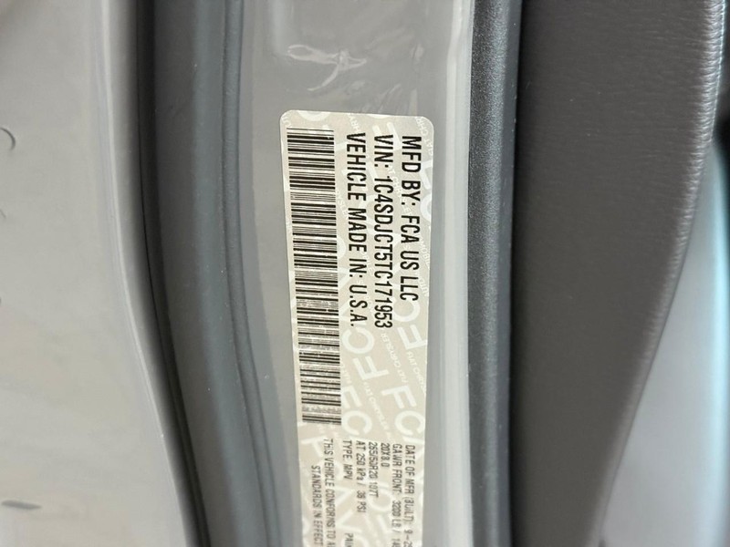 Dodge Durango Vehicle Full-screen Gallery Image 12