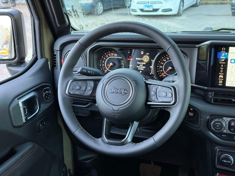 Jeep Gladiator Vehicle Full-screen Gallery Image 7