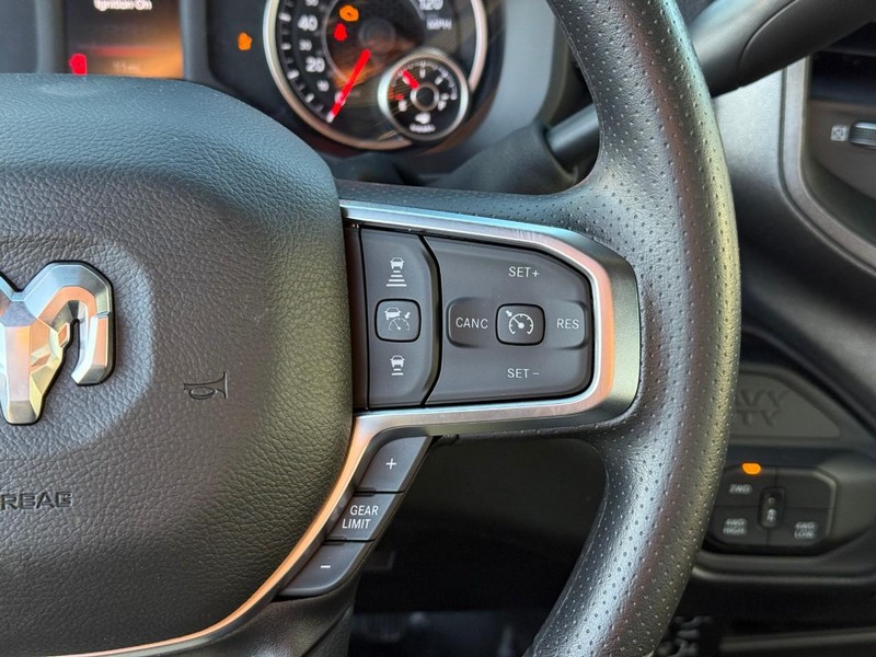 Ram 5500 Chassis Cab Vehicle Image 13