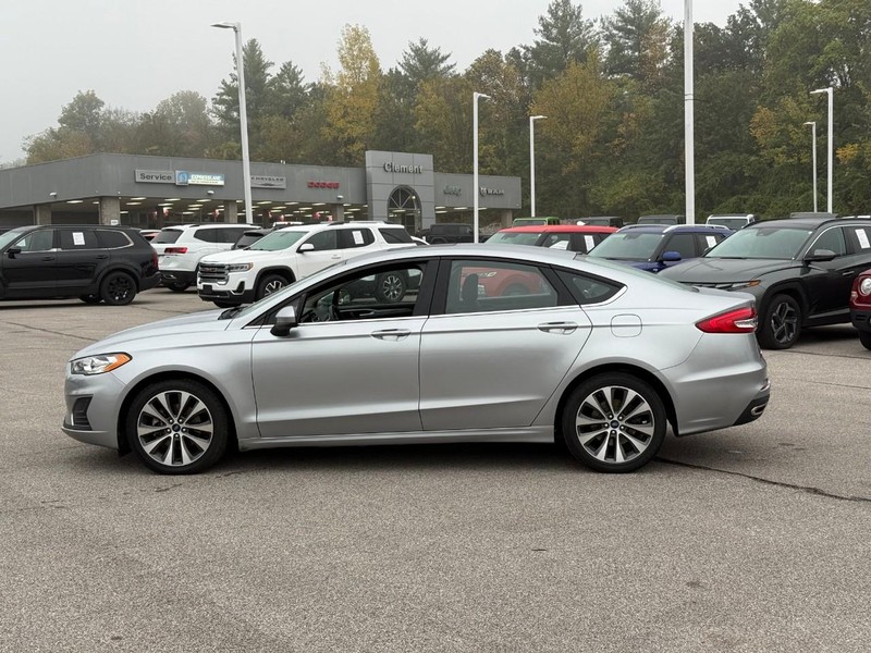 Ford Fusion Vehicle Image 03