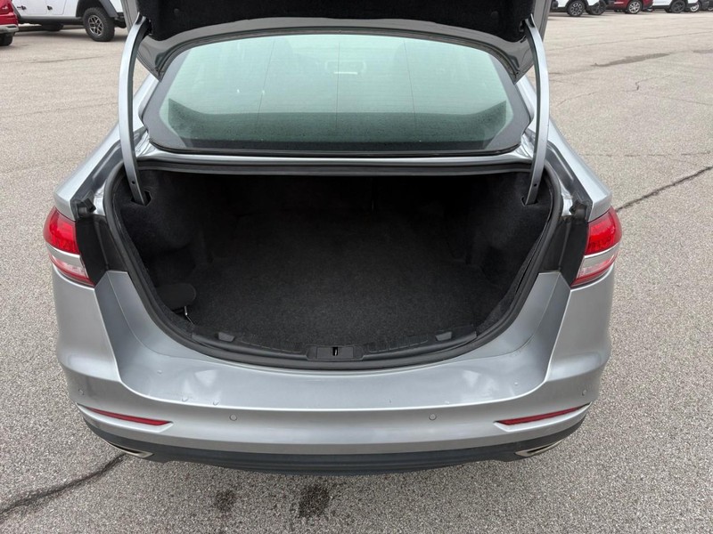 Ford Fusion Vehicle Image 08