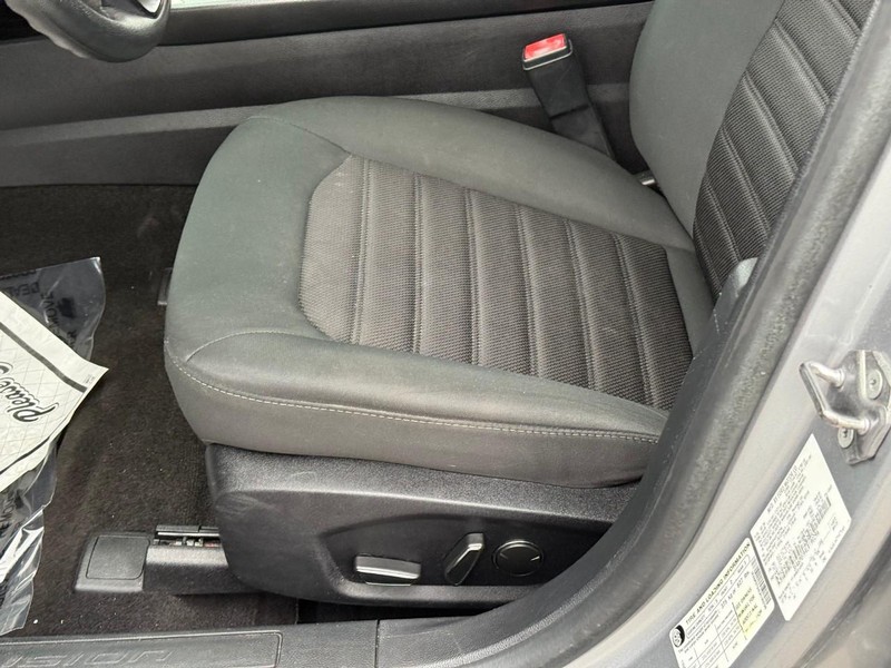 Ford Fusion Vehicle Image 22