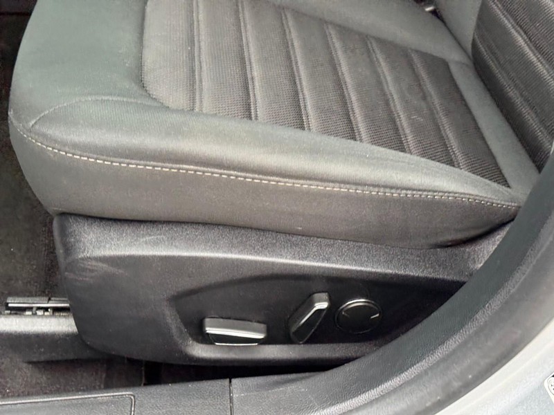 Ford Fusion Vehicle Image 23