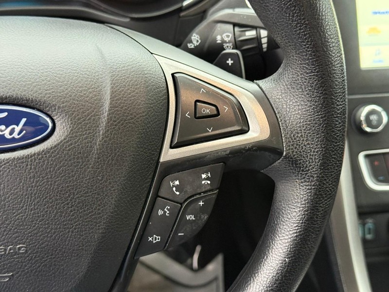 Ford Fusion Vehicle Image 25