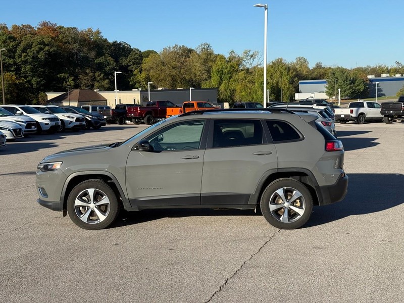 Jeep Cherokee Vehicle Image 03