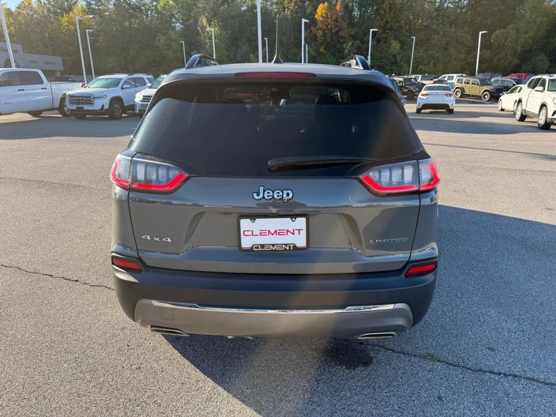 Jeep Cherokee Vehicle Image 09