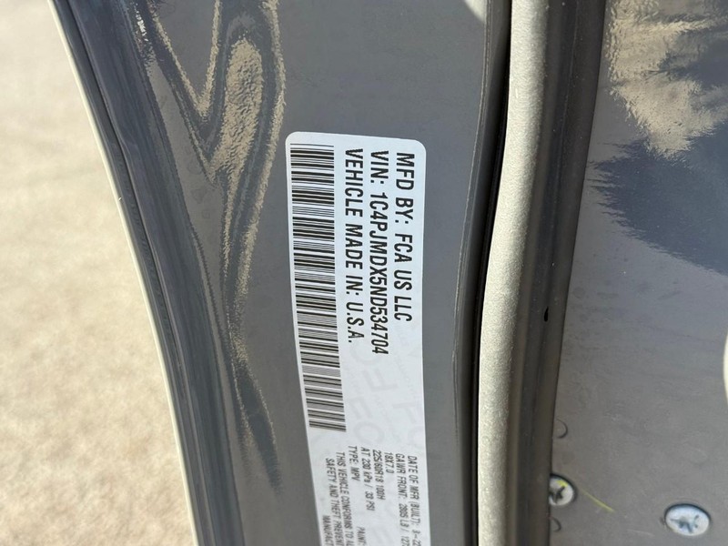 Jeep Cherokee Vehicle Image 28