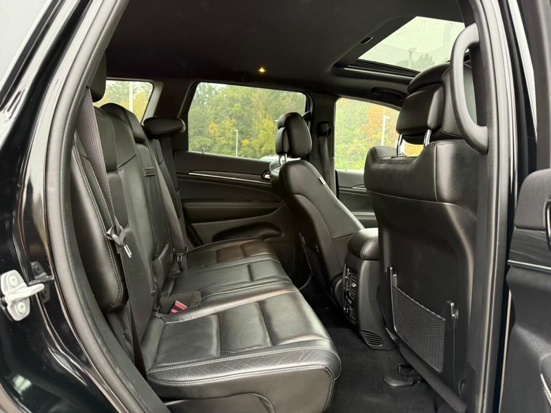 Jeep Grand Cherokee Vehicle Image 13