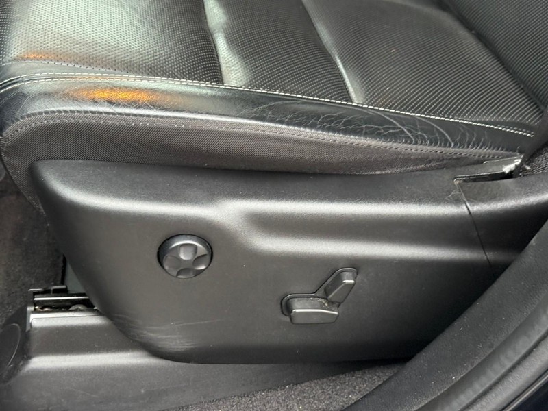 Jeep Grand Cherokee Vehicle Image 22