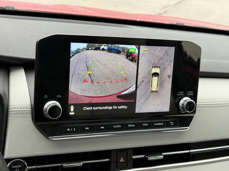 Mitsubishi Outlander Plug-In Hybrid Vehicle Image 29