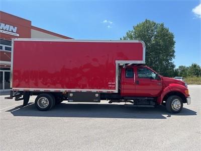 Ford Super Duty F-650 Pro Loader Vehicle Full-screen Gallery Image 8