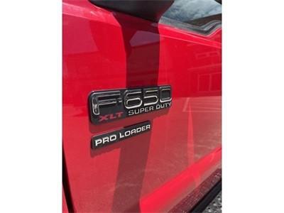 Ford Super Duty F-650 Pro Loader Vehicle Full-screen Gallery Image 9