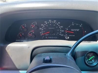 Ford Super Duty F-650 Pro Loader Vehicle Full-screen Gallery Image 17