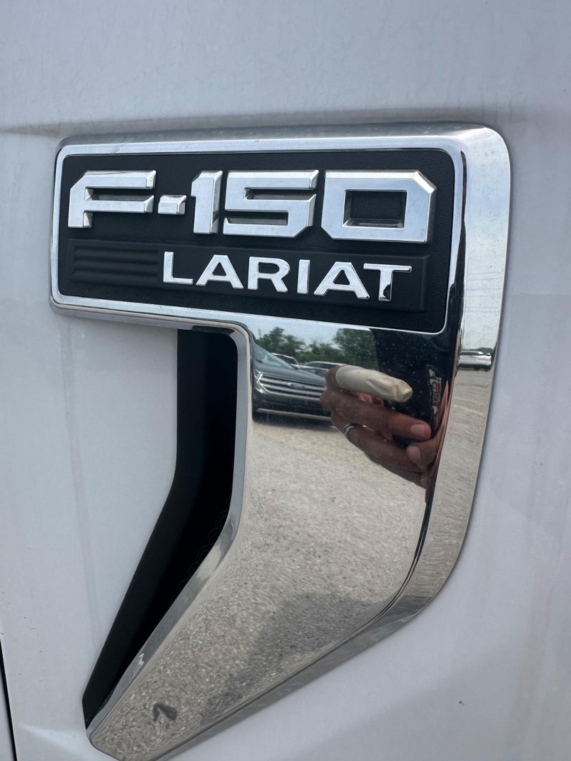 Ford F-150 Vehicle Full-screen Gallery Image 15