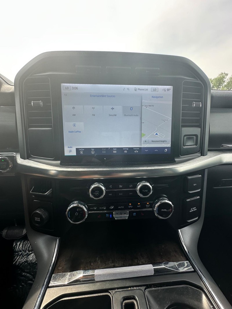 Ford F-150 Vehicle Full-screen Gallery Image 19