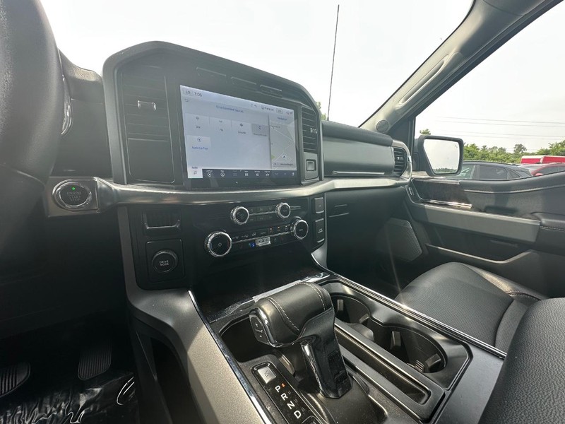 Ford F-150 Vehicle Full-screen Gallery Image 24