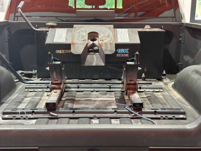 Ram 2500 Vehicle Full-screen Gallery Image 6