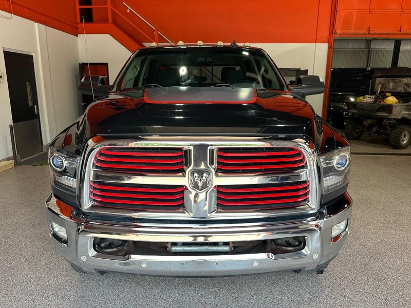 Ram 2500 Vehicle Full-screen Gallery Image 8
