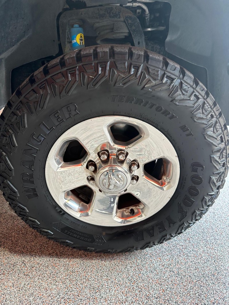 Ram 2500 Vehicle Full-screen Gallery Image 17