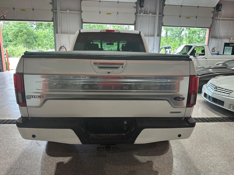 Ford F-150 Vehicle Full-screen Gallery Image 2