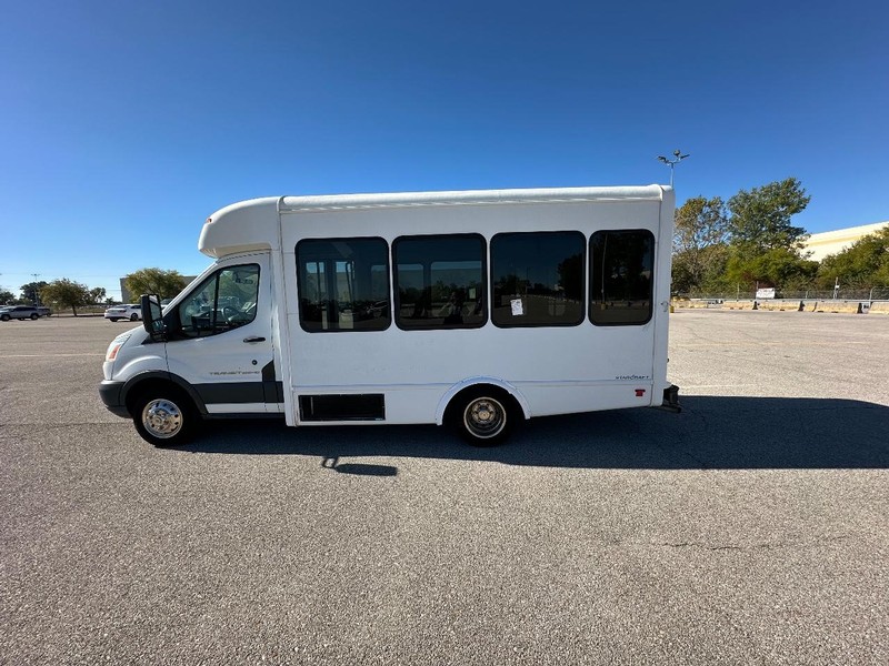 Ford Transit Cutaway Vehicle Full-screen Gallery Image 4