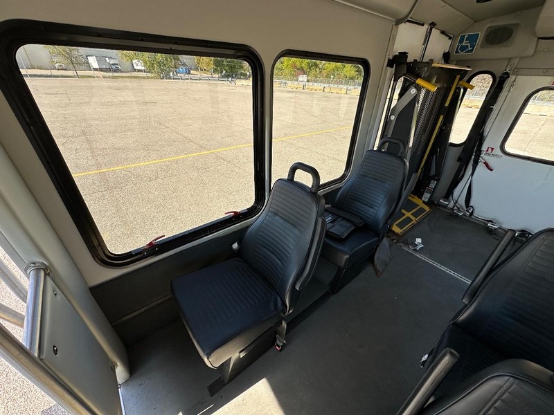 Ford Transit Cutaway Vehicle Full-screen Gallery Image 19