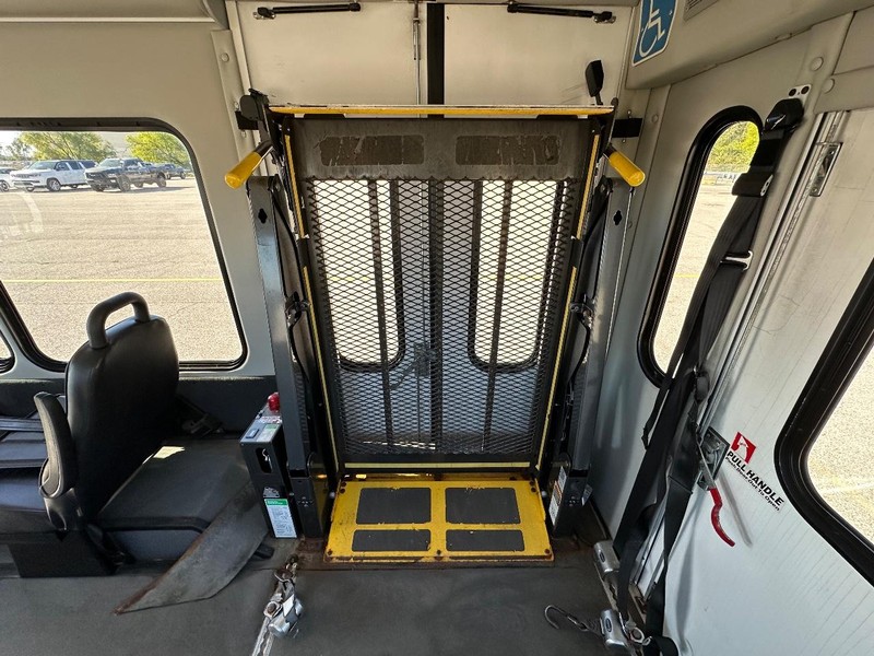 Ford Transit Cutaway Vehicle Full-screen Gallery Image 26