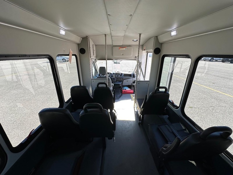 Ford Transit Cutaway Vehicle Full-screen Gallery Image 30