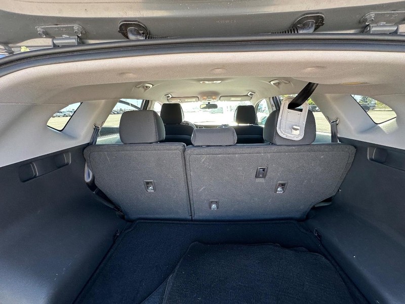 Hyundai Tucson Vehicle Full-screen Gallery Image 14