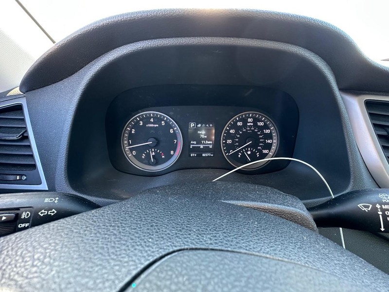 Hyundai Tucson Vehicle Full-screen Gallery Image 19