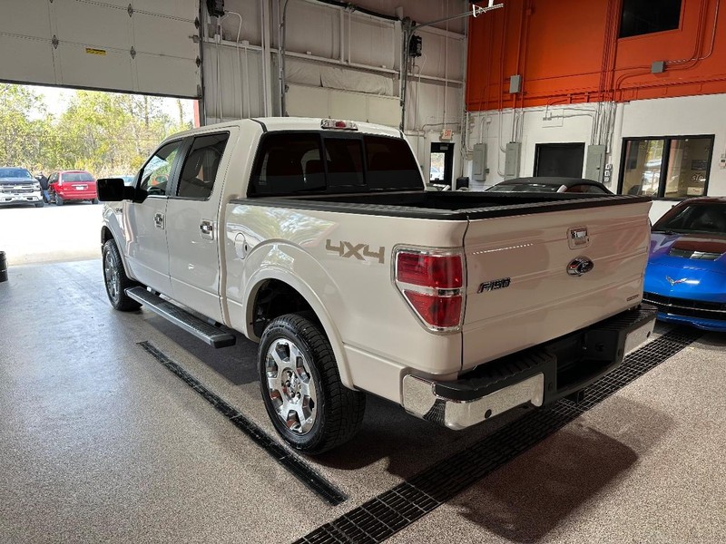 Ford F-150 Vehicle Full-screen Gallery Image 7