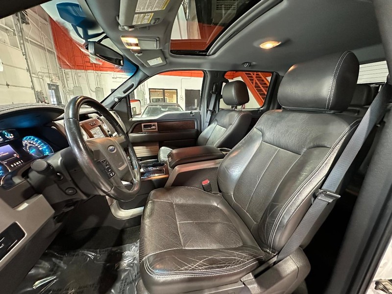 Ford F-150 Vehicle Full-screen Gallery Image 11
