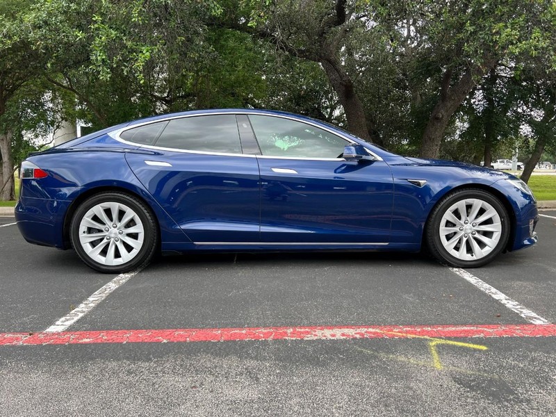 Tesla Model S 100D (AWD) Vehicle Image 03