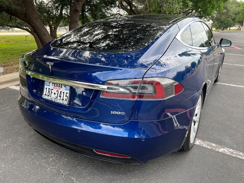 Tesla Model S 100D (AWD) Vehicle Image 04