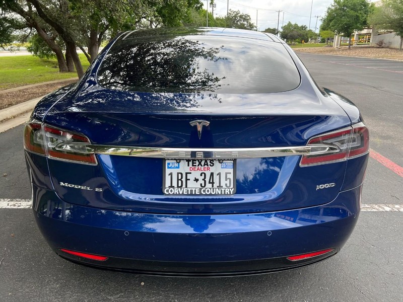 Tesla Model S 100D (AWD) Vehicle Image 16