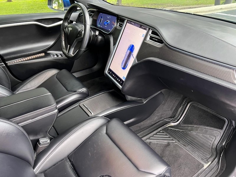 Tesla Model S 100D (AWD) Vehicle Image 19
