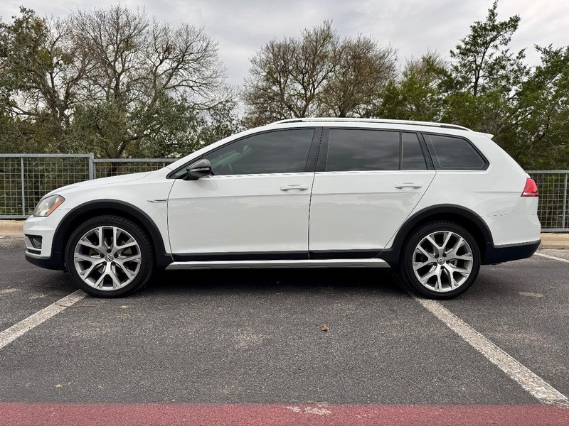 2017 Volkswagen Golf Alltrack Alltrack SEL's photo