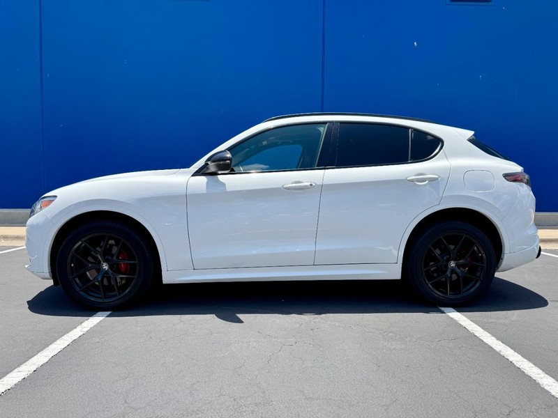 2021 Alfa Romeo Stelvio Ti Sport's photo