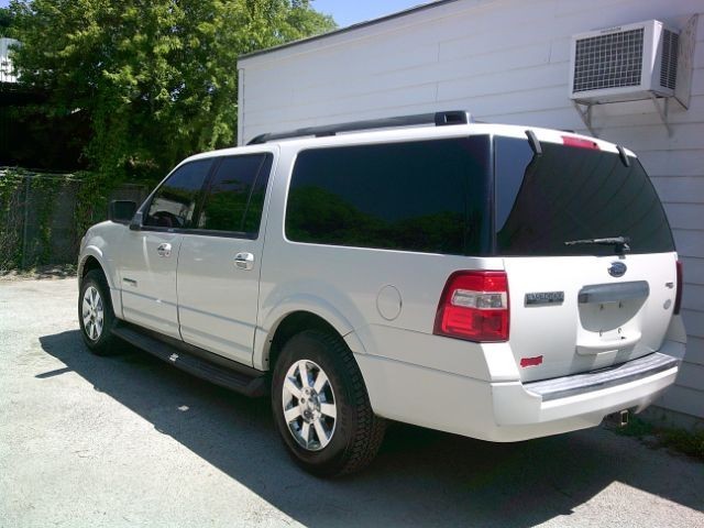 Ford Expedition EL Vehicle Image 03