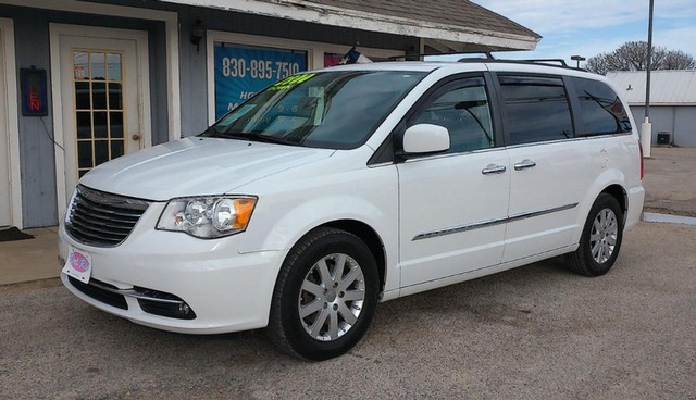 2014 Chrysler Town & Country Touring at Del Rio Motors in Kerrville TX